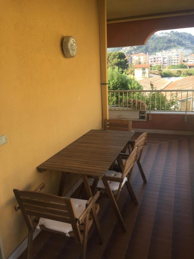 A Due Passi Dal Mare Vallecrosia Exterior photo